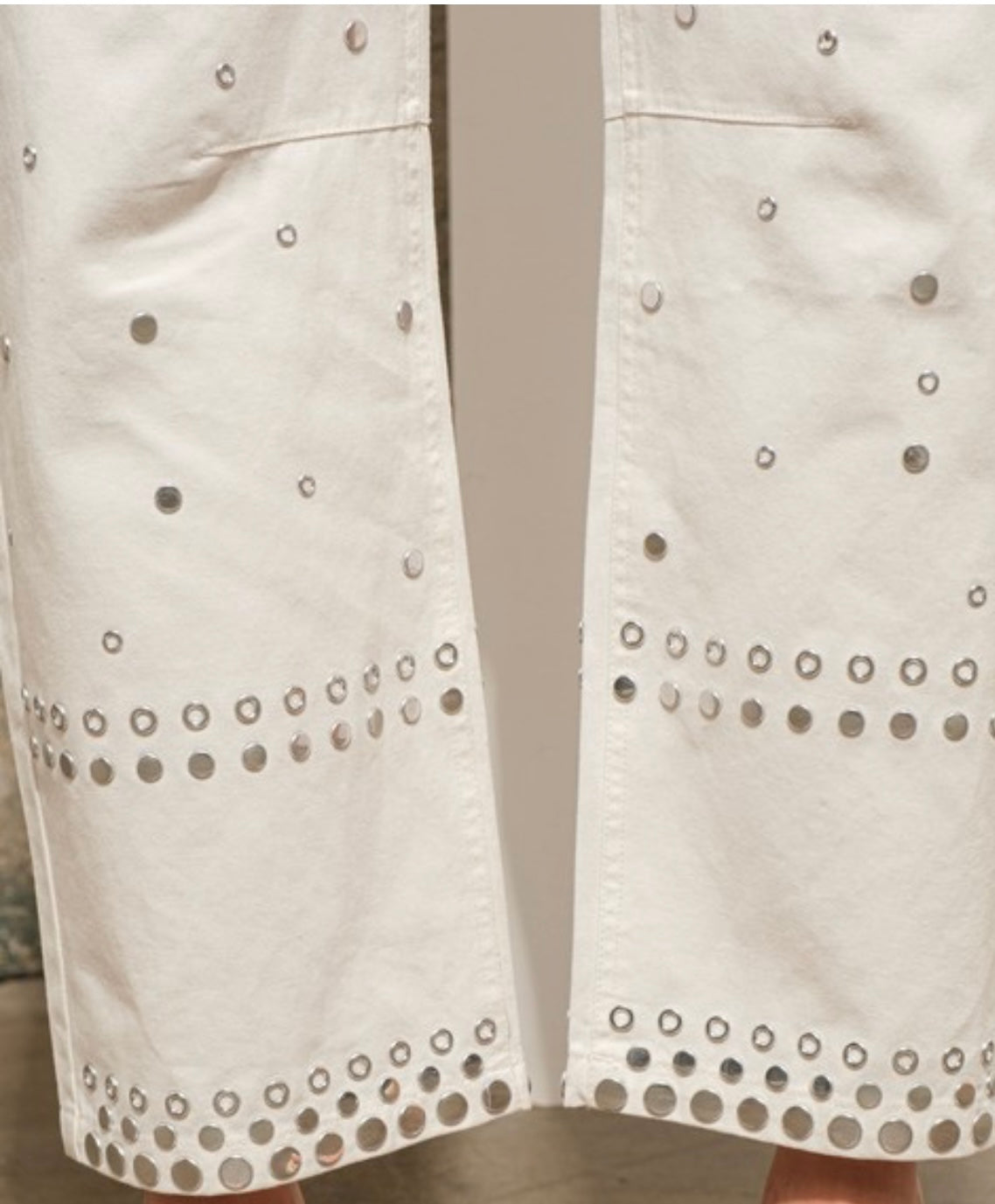 Studded Pants- Poder con Estilo